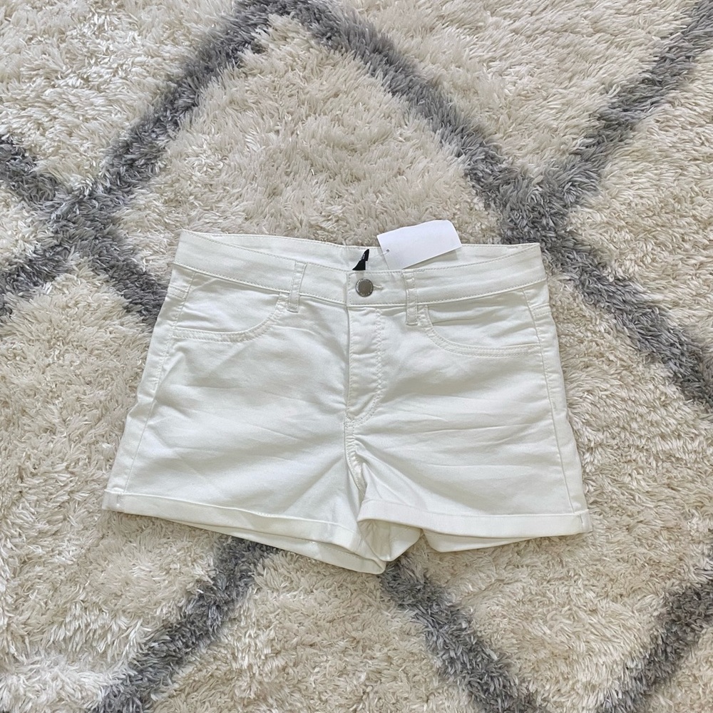 H&M white denim shorts